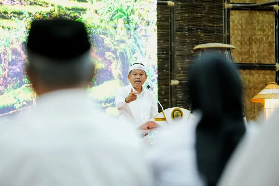 Poster post Cari Solusi Agar Gaji Guru Honorer Dibayar, KDM Segera Temui Menteri PAN-RB