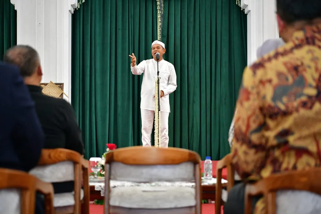Poster post KDM akan Kirim Surat Edaran Larangan Tebang Pohon