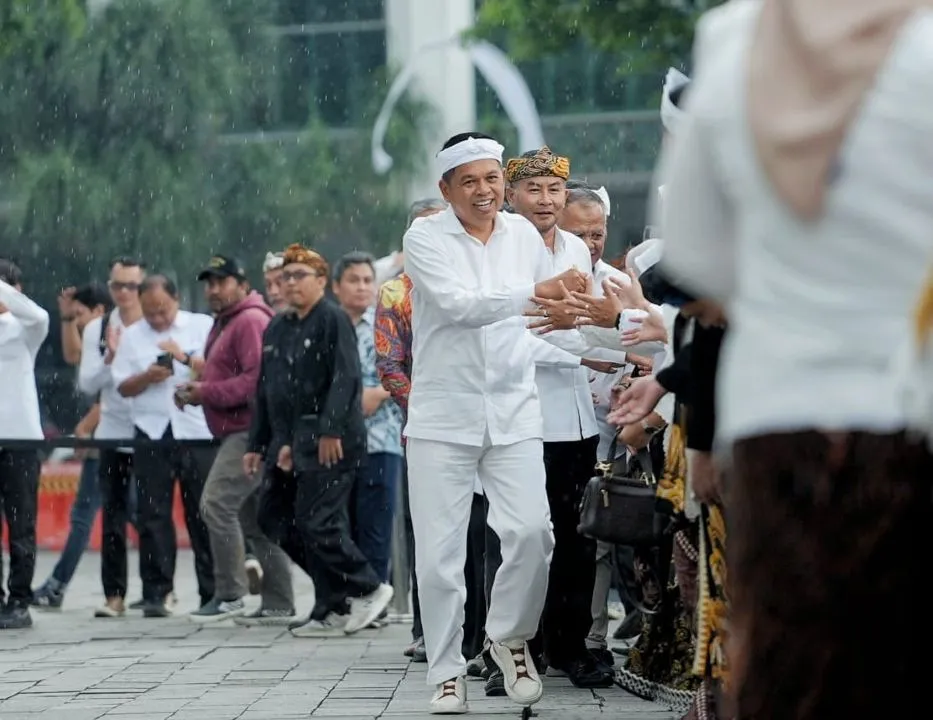 Poster post KDM: Guru Harus Humanis tapi Tegas, Saya Akan Lindungi Selama Tujuannya Mendidik