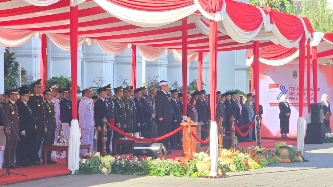 Upacara Peringatan Hari Pahlawan di Gedung Sate