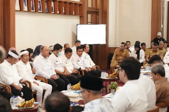 Poster post  Rapat Koordinasi Program Makan Bergizi Gratis (MBG) 