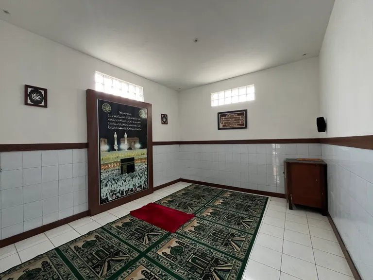 gambar ke-6