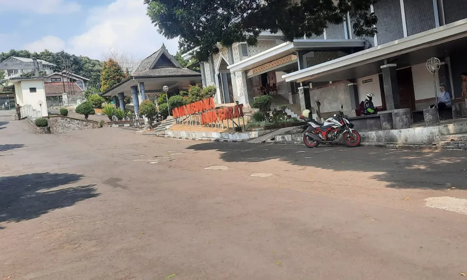 gambar ke-6