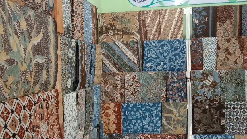 Poster post Batik Ciwaringin, Warisan Budaya Cirebon yang Nyaris Punah