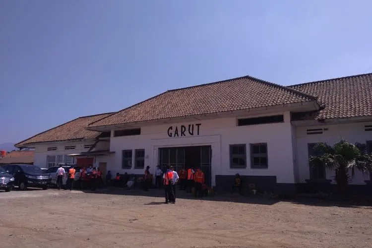 5 stasiun KA estetik dan bersejarah versi Pemprov Jawa Barat 4 e8c8de12a2824660d8dd67d099d293f4