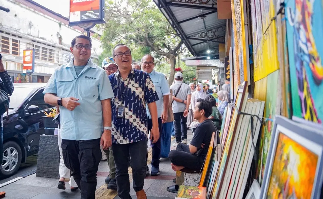 Poster post Menteri Ekonomi Kreatif Apresiasi Pertumbuhan Ekraf di Kota Bandung