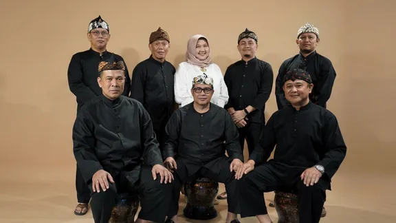 gambar ke-1